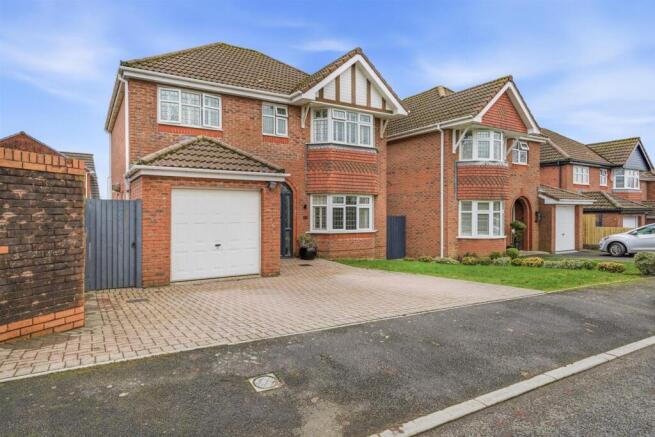 53 Lansdowne Gardens-3.jpg