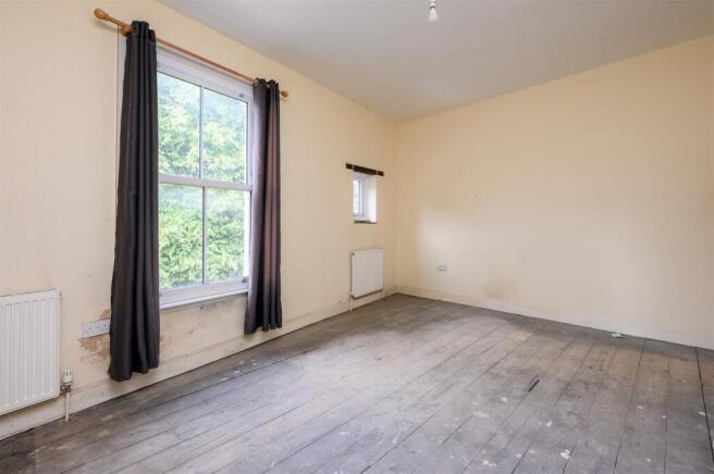 3 bed Terraced for sale Image 8