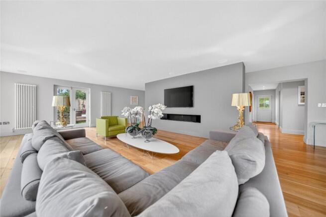 4 bed Detached for sale Image 4