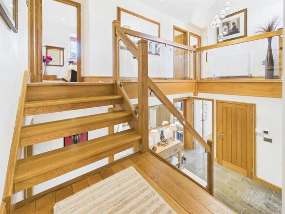 FIRST FLOOR STAIRS AND LANDING