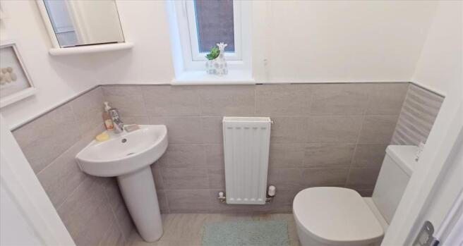 CLOAKROOM / WC