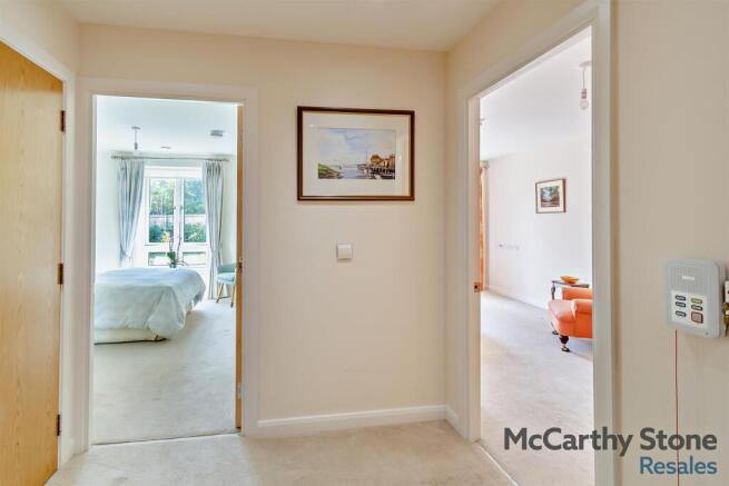 1 bed Apartment for sale Image 11