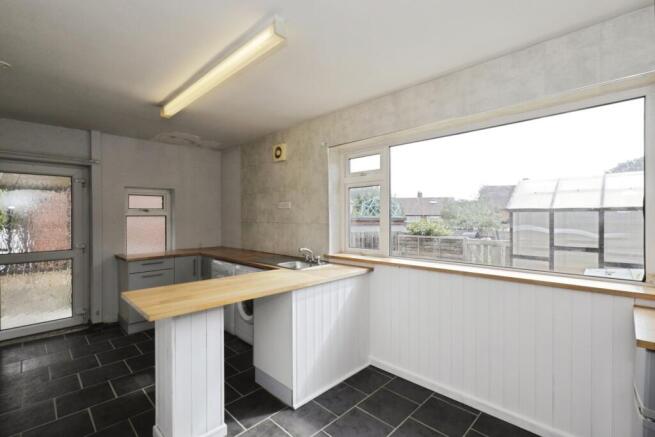 2 bed Semi-Detached for sale Image 5