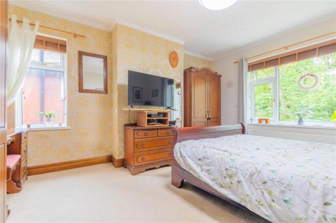 4 bed Detached for sale Image 11