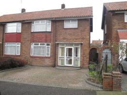 39, Abercorn Gardens, Chadwell Heath, Romford RM6 4TA