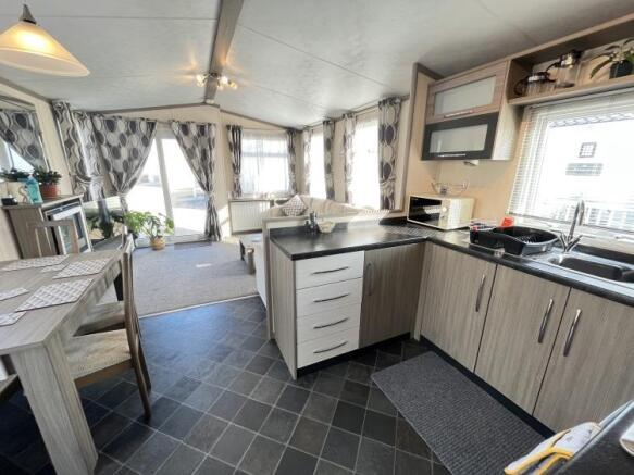 D1, Dunlin Close Suffolk Sands Caravan Park, Carr Road,  Felixstowe photo 4