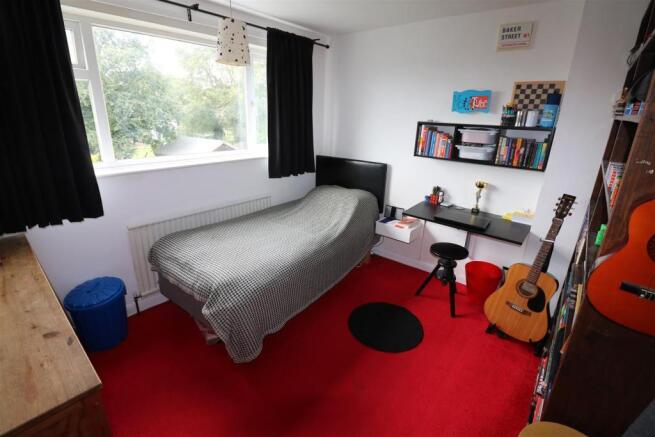 52Blackbed3.JPG