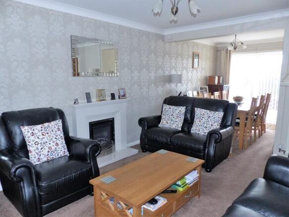 Lounge/Dining Room