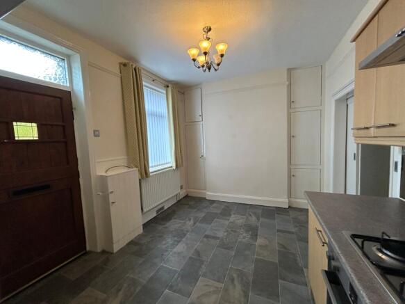 2 bed Terraced to rent Image 8