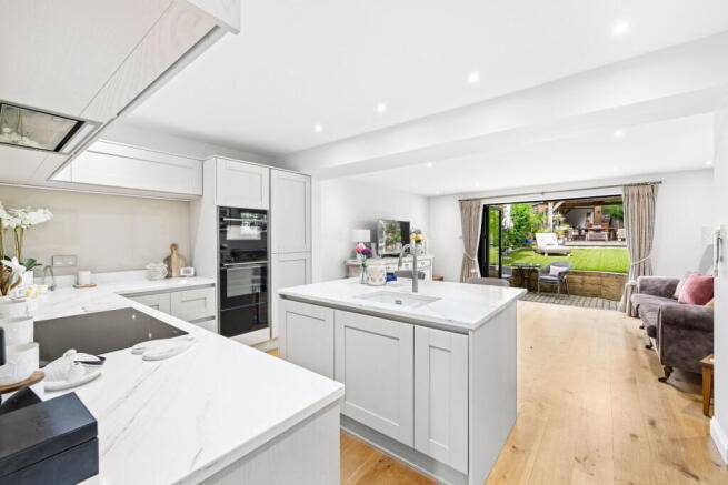 Copthorne Road, Felbridge photo 3