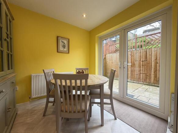 3 bed Semi-Detached for sale Image 6