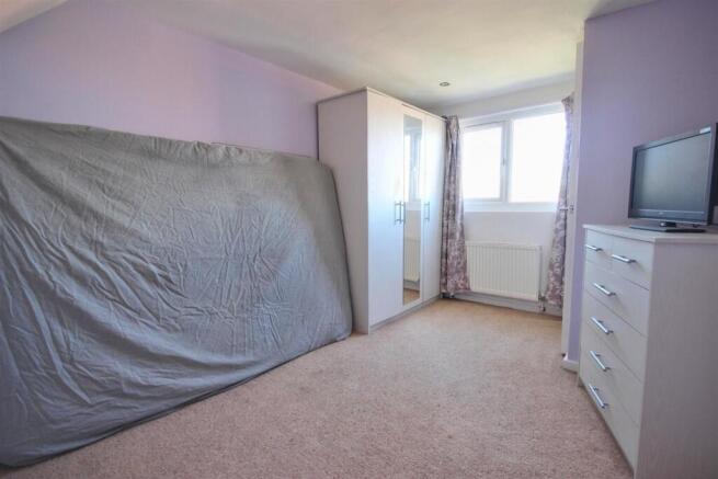 4 bed Terraced for sale Image 9
