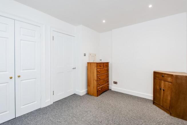 Flat 1, 239 London Road East, Batheaston, BA1 7RL-