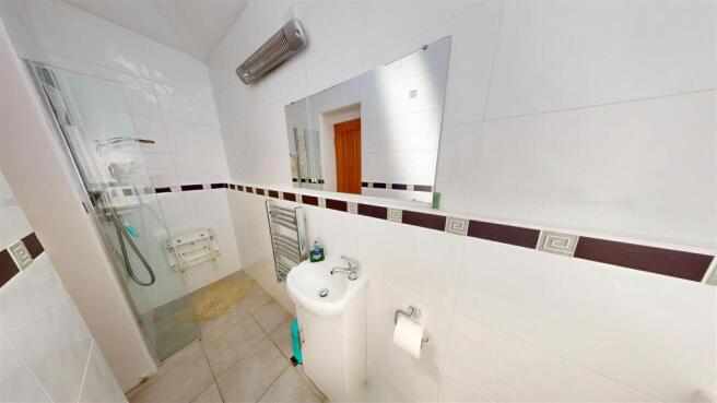 3 bed Semi-Detached for sale Image 12