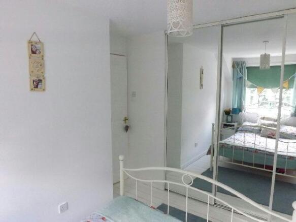 Bedroom 1 Pic 2