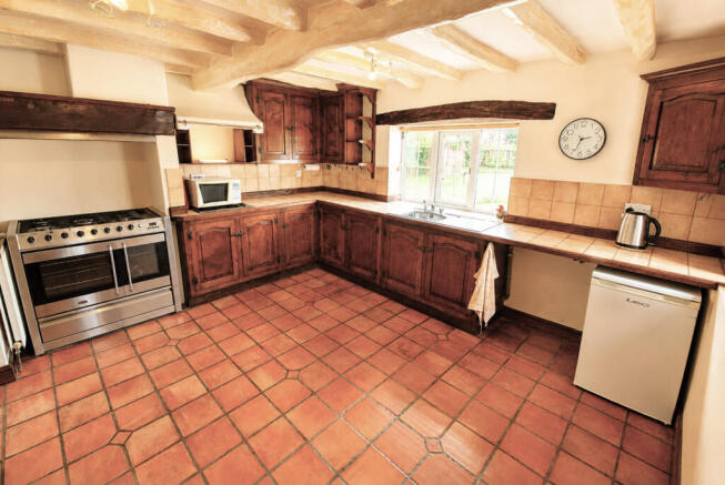 4 bed Cottage for sale Image 6