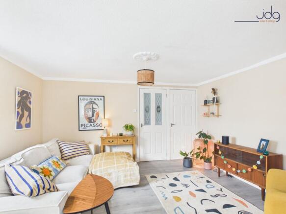 Dining/lounge area