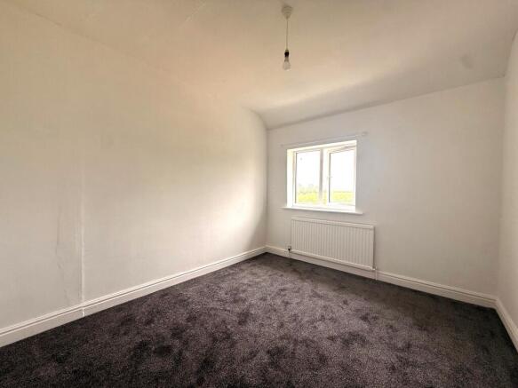 3 bed House to rent Image 9