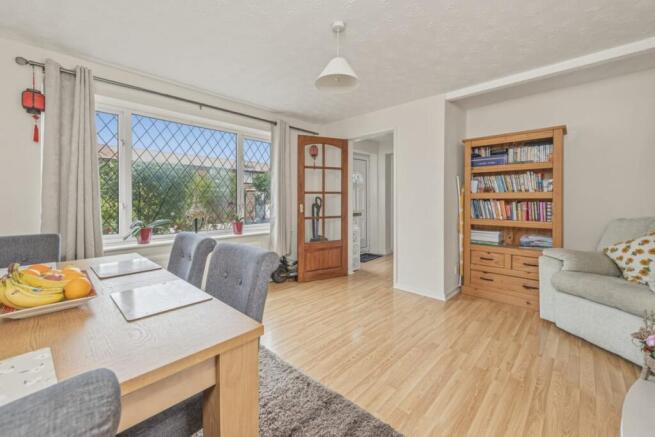 4 bed Semi-Detached for sale Image 11
