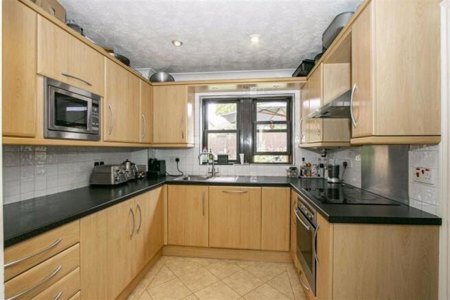 REFITTED KITCHEN