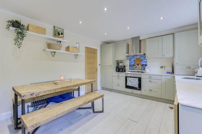 3 bed Terraced for sale Image 6