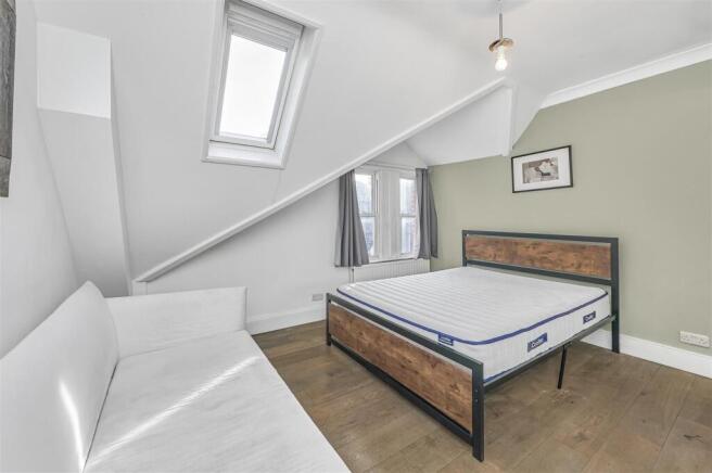 Eden_Harper_-_Wandsworth_Road_London__SW8_2LA_14.J