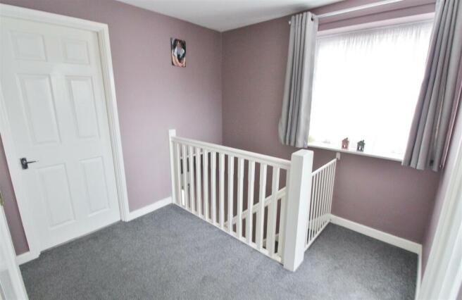 FIRST FLOOR LANDING