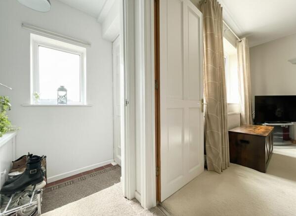 3 bed Terraced for sale Image 8