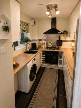 Kitchen 1.JPG