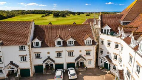Royal Sands, Prestigious Gated Community - Superb Town House