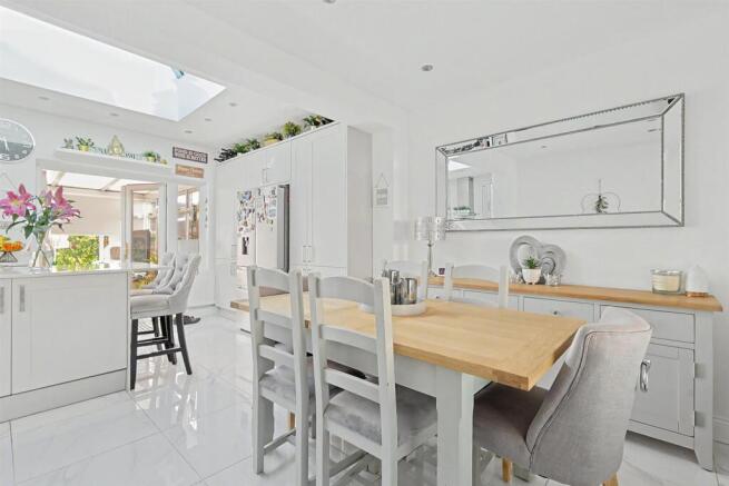 Palmerston Road, Grays photo 4