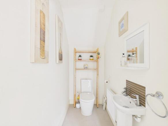 3 bed Semi-Detached for sale Image 8