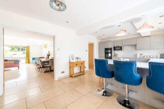Kitchen/Breakfast Rm