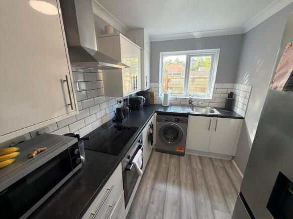 33 chetnole new kitchen.jpg