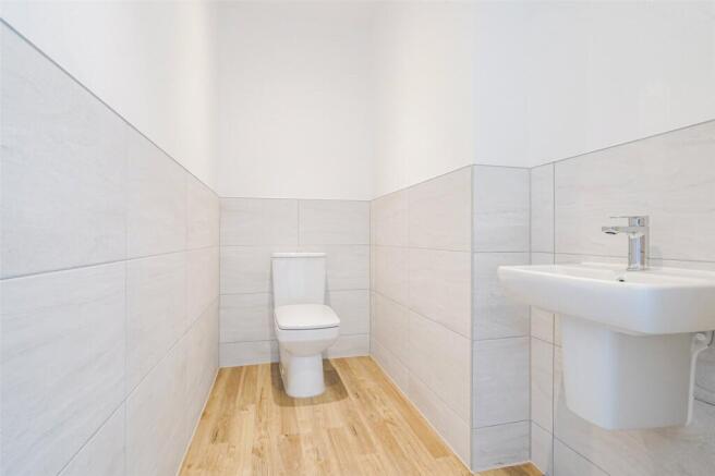 4 bed Detached for sale Image 10