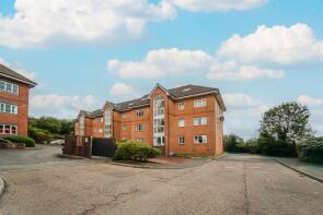 115, Broadoaks, Bury BL9 7SU
