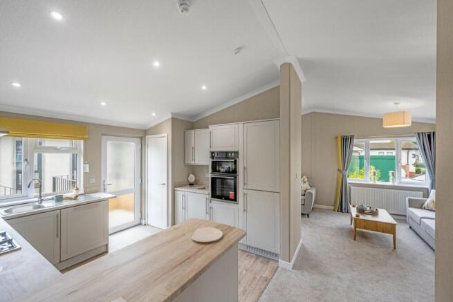 2 bed Park Home for sale Image 7