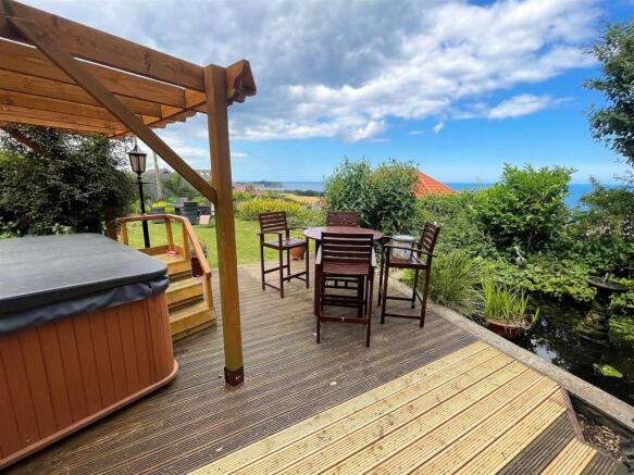 4 bed House for sale Image 12