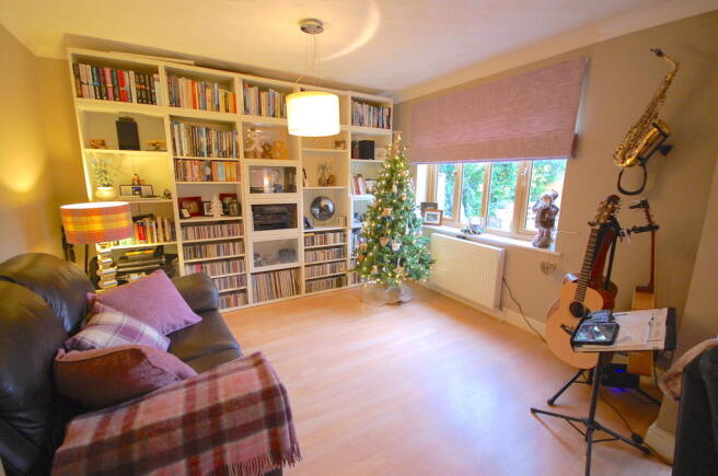 Photo 10