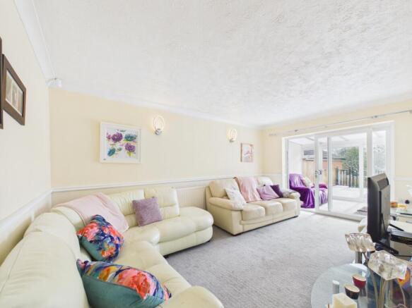 CAM04789G0-PR0043-STILL001