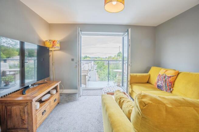2 bed Apartment for sale Image 7