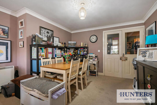 2 bed Apartment for sale Image 4