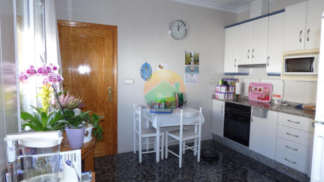 2 Bedroom Semi - Detached For Sale-PAR14-2