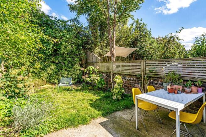 Dynevor Road N16