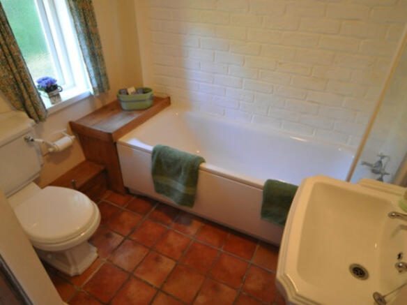Photo 10