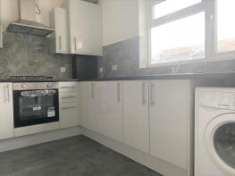 4, Crossway, North Finchley, London N12 0QT