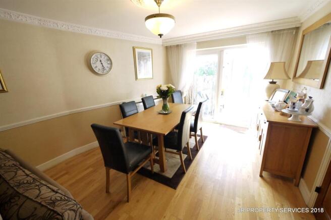 Living Room / Diner