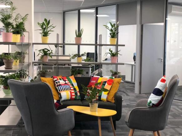 putney-office-breakout-area.jpg.jpg