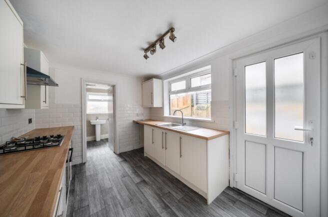 1393338-7-6941409f78399