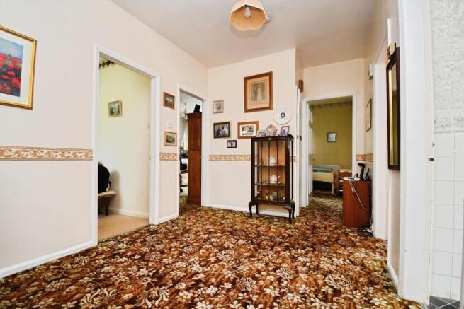 4 bed Semi-Detached Bungalow for sale Image 6